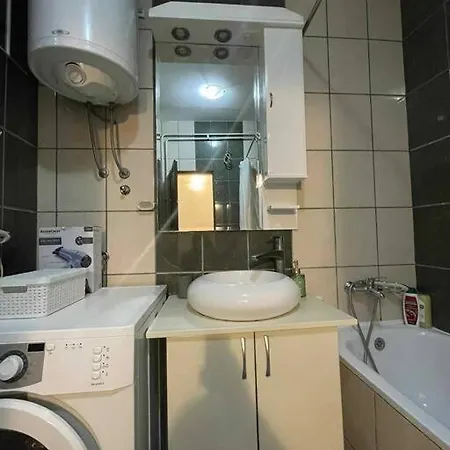 Alina Urban Getaway Center Pet Friendly Apartment