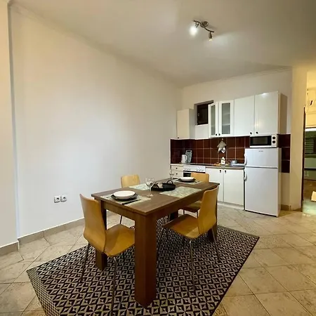 Alina Urban Getaway Center Pet Friendly *